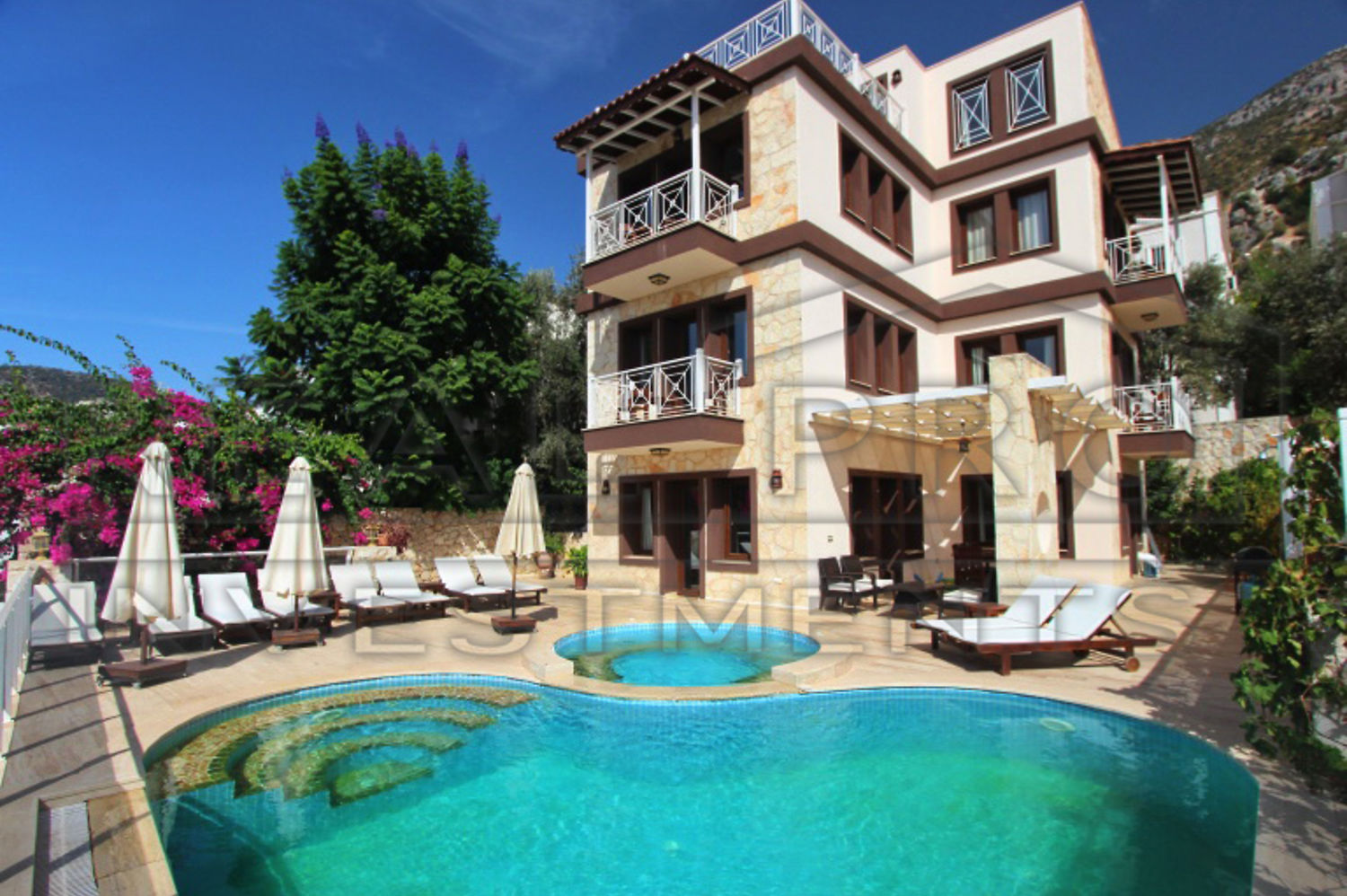 Stunning Kalkan villa in Kalkan centre with sea view, private pool and