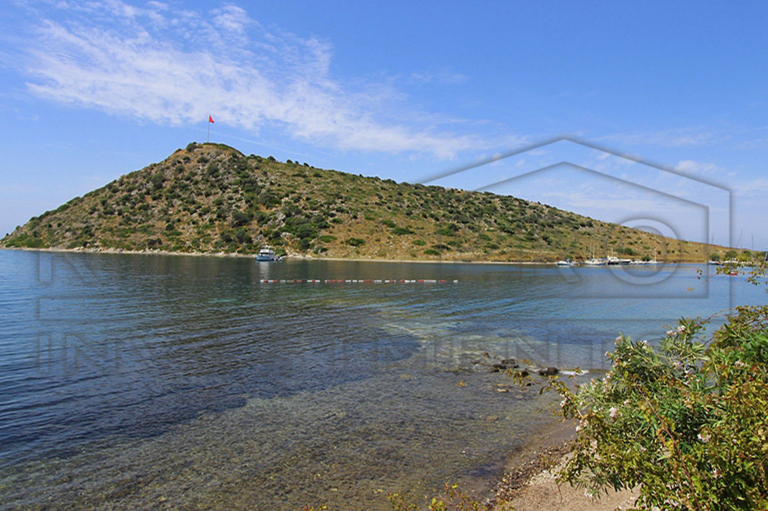 Eşsiz teklif Gümüşlük Bodrum�da Satılık DENIZE SIFIR muhteşem taş ev